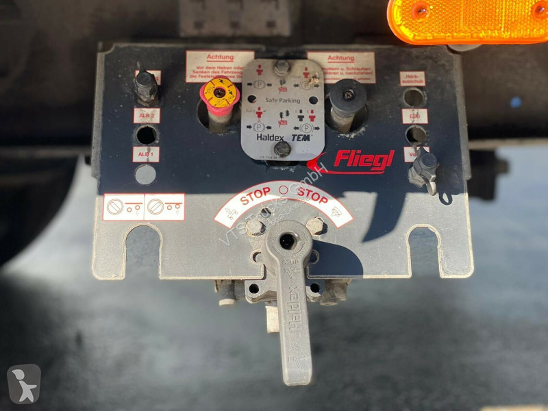 نصف مقطورة Fliegl SDS Mega mit Edscha
