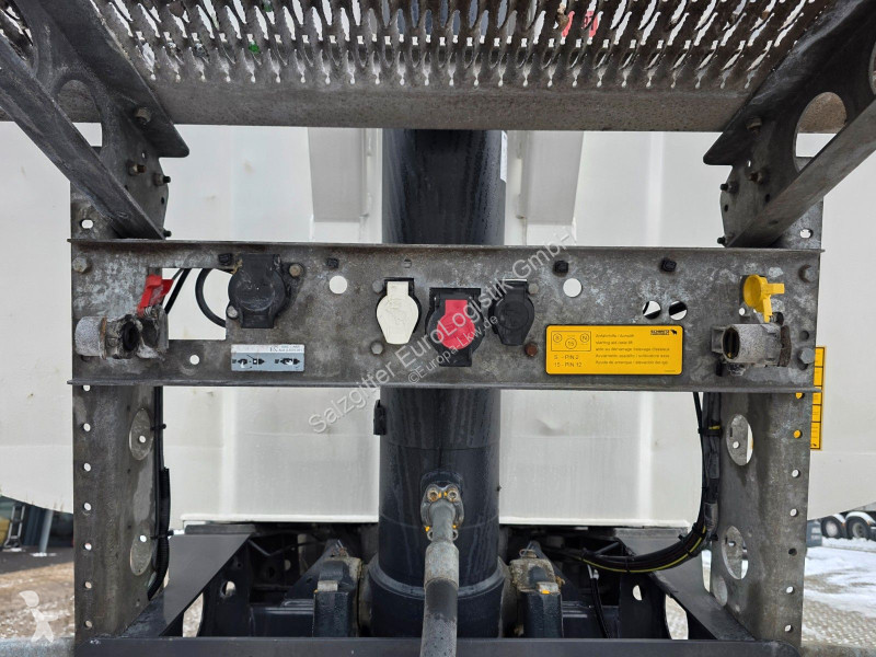 نصف مقطورة Schmitz Cargobull 24 SL 7.2 / Liftachse