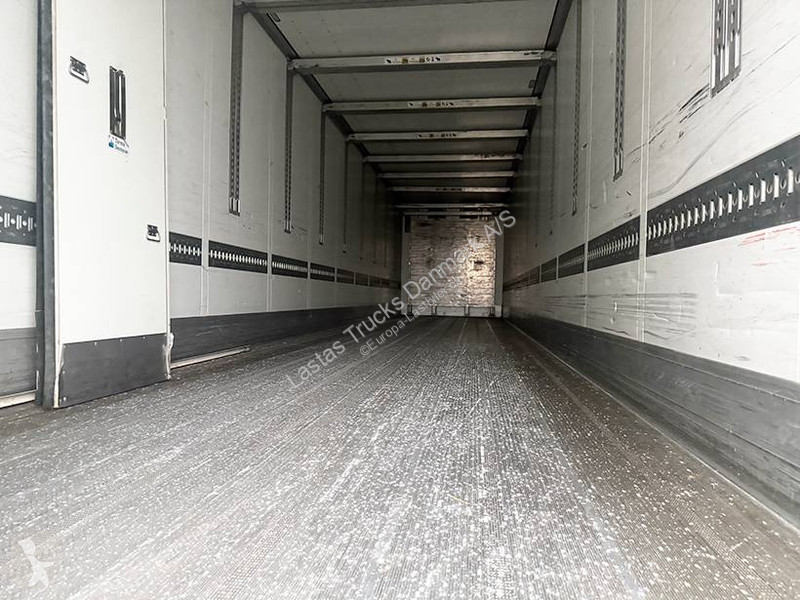 نصف مقطورة Schmitz Cargobull Refrigerated...
