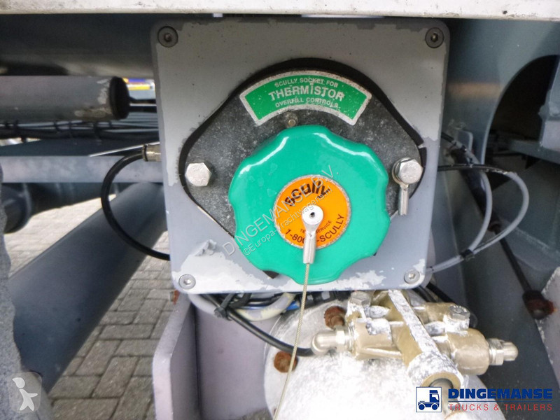 Semi remorque LAG Fuel tank alu 44.4 m3 / 6...