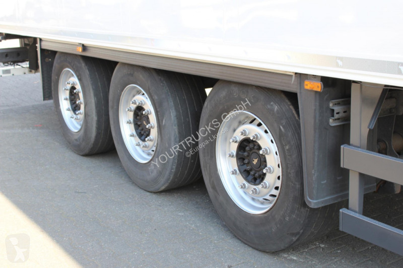 نصف مقطورة Schmitz Cargobull   Thermo King SLXi...