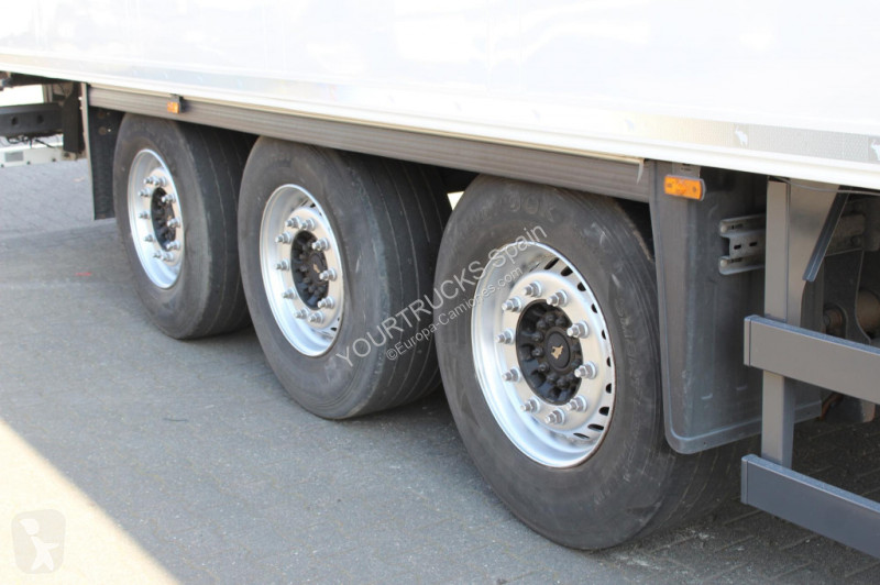 نصف مقطورة Schmitz Cargobull   Thermo King SLXi...