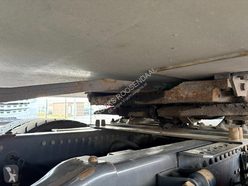 نصف مقطورة Schmitz Cargobull 18 + STEERING AXLE...