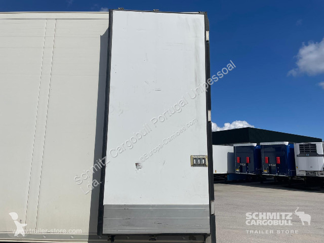 نصف مقطورة Schmitz Cargobull Semitrailer Reefer...