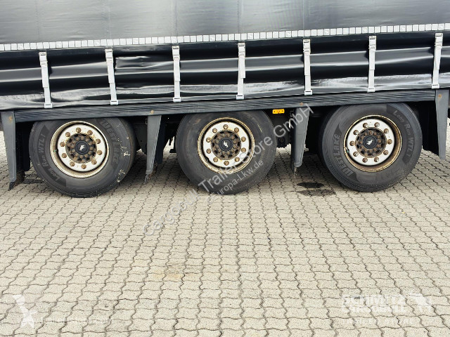 Návěs Schmitz Cargobull Curtainsider Mega Getränke