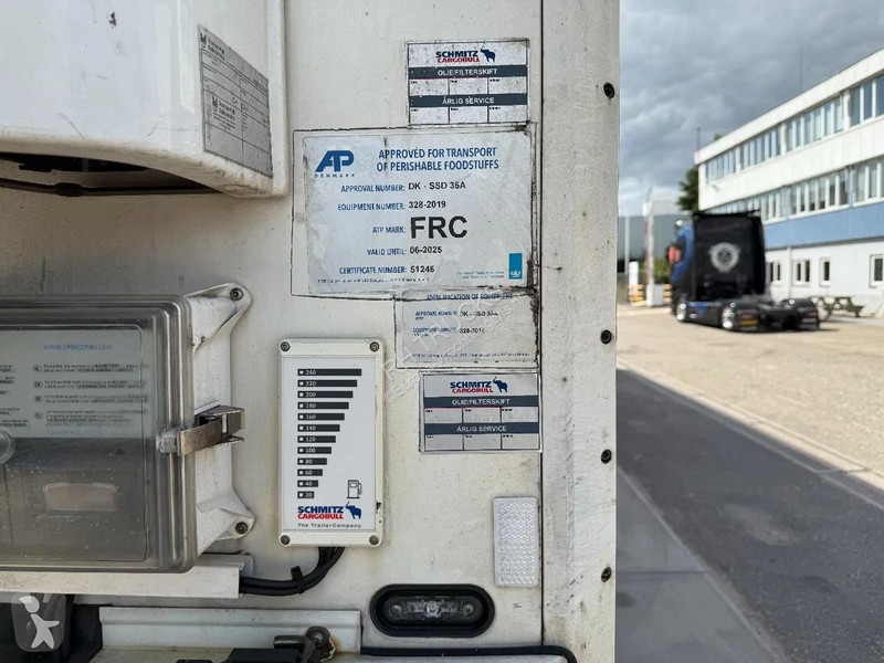 Oplegger Schmitz Cargobull SCB S3B MEAT RAILS,...