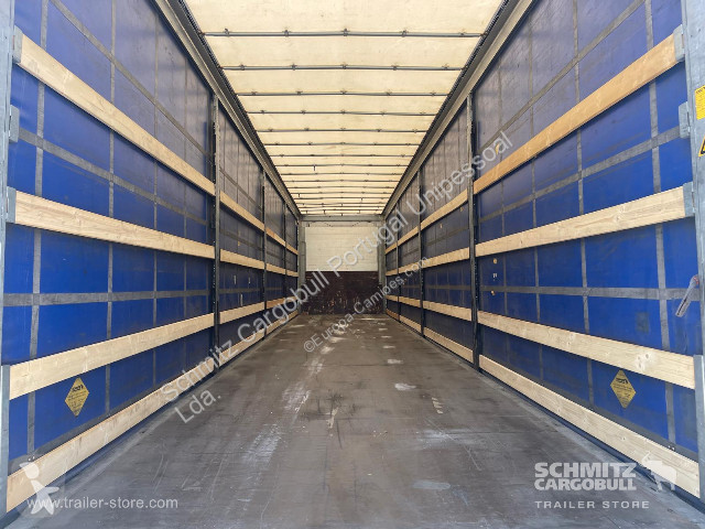 نصف مقطورة Schmitz Cargobull Semitrailer...