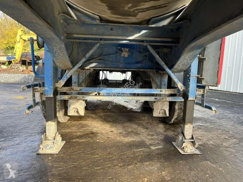 Semi remorque Benalu  3 ESSIEUX