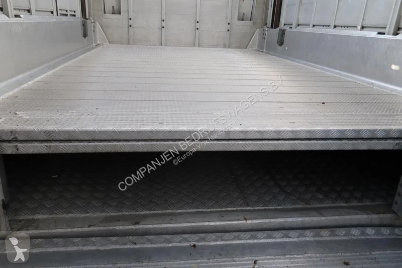 نصف مقطورة Pezzaioli SBA 31 - Cattle transport...