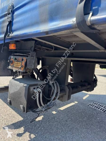 نصف مقطورة Fruehauf CENTINATO MONOASSE TRIDEC...