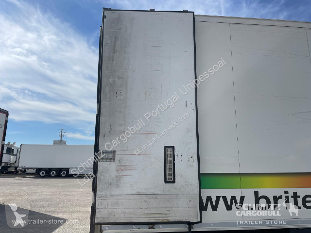 نصف مقطورة Schmitz Cargobull Semitrailer Reefer...