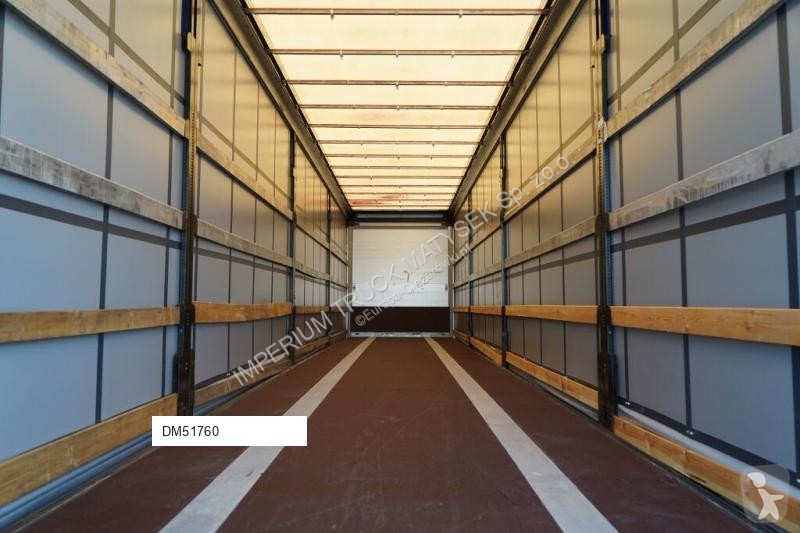 نصف مقطورة Schwarzmüller