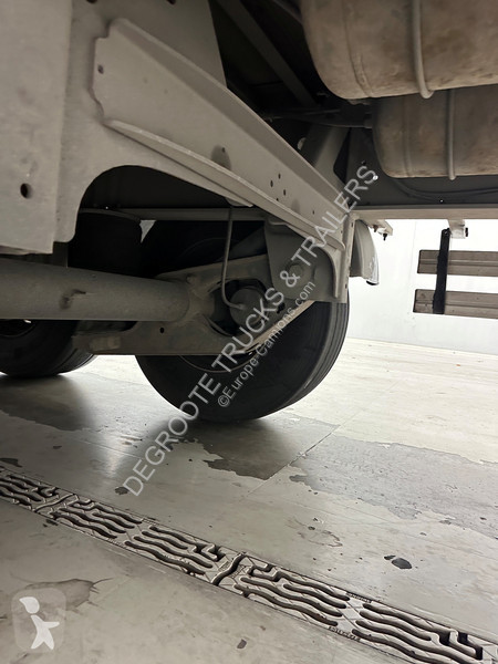 نصف مقطورة Van Hool Tautliner