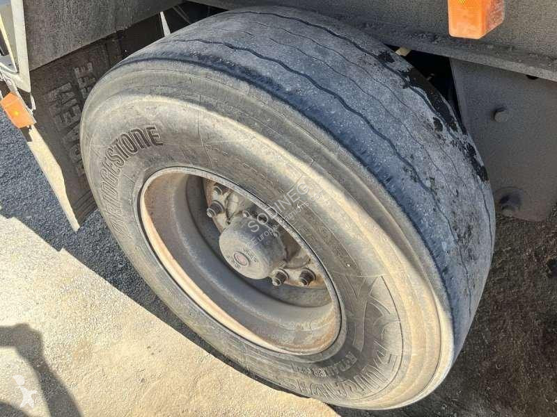 نصف مقطورة Kaiser  3 ESSIEUX