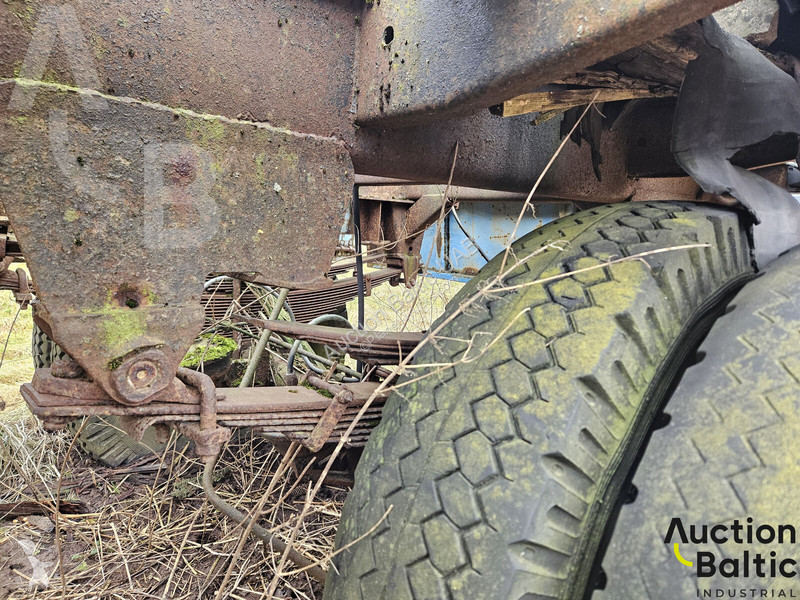 Полуприцеп  8328