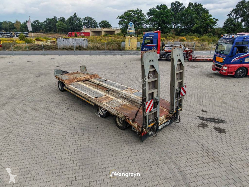 T 3 Profi 30 Najazdy hydrauliczne semi-trailer