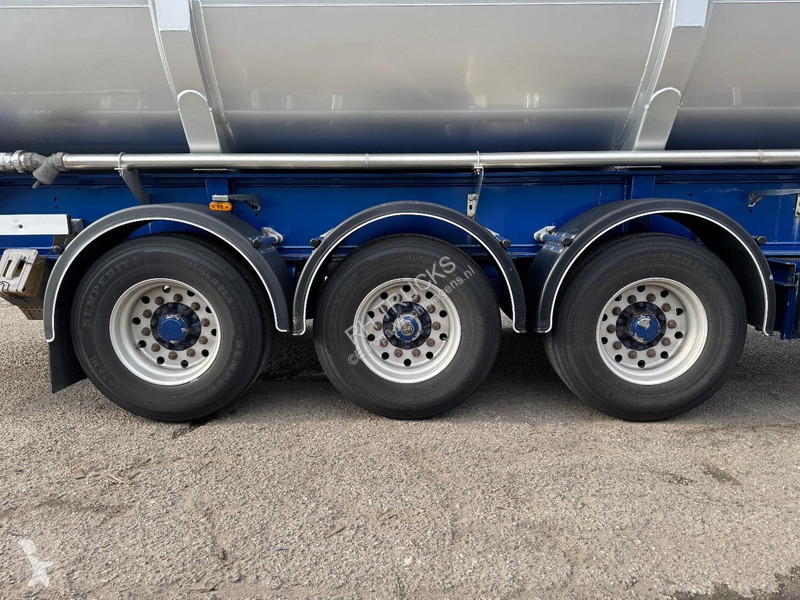 Félpótkocsi LAG O-3-40 02 3 AXLE - 61.000 LITER...