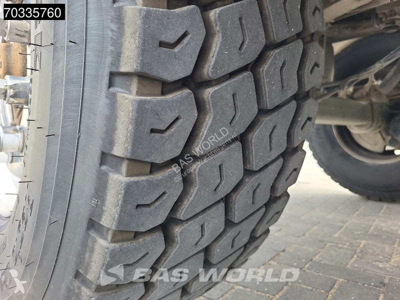Полуприцеп Schwarzmüller SM 2 axles ISO Lift...