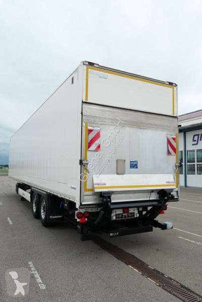 Semirremolque Krone SZK 18/ LBW 2500 kg / TEXIL...