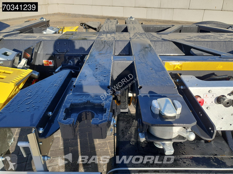 Kässbohrer XS 3 axles NEW Multi 45'ft Lift Axle...