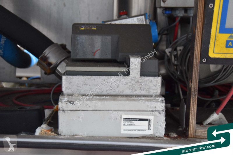 نصف مقطورة Fliegl Containerchassis light +...