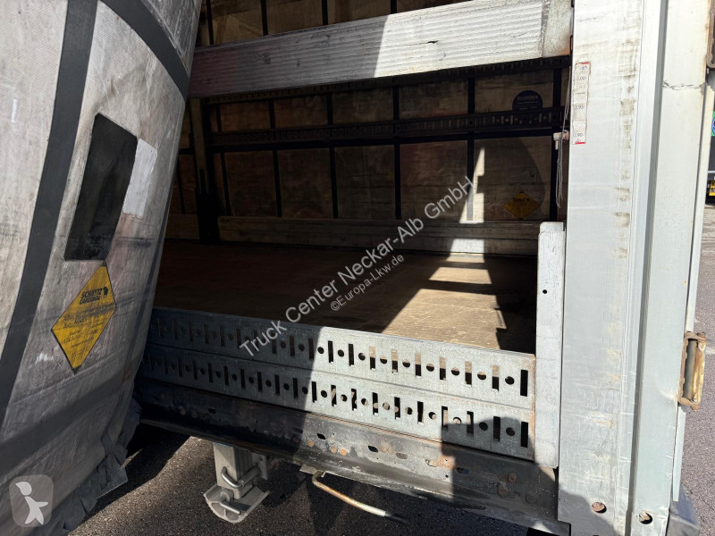 Félpótkocsi Schmitz Cargobull   3 Achs Mega...