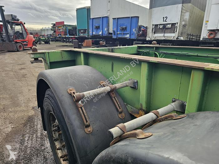 Semitrailer Renders Euro 700 2 axle 20 ft...