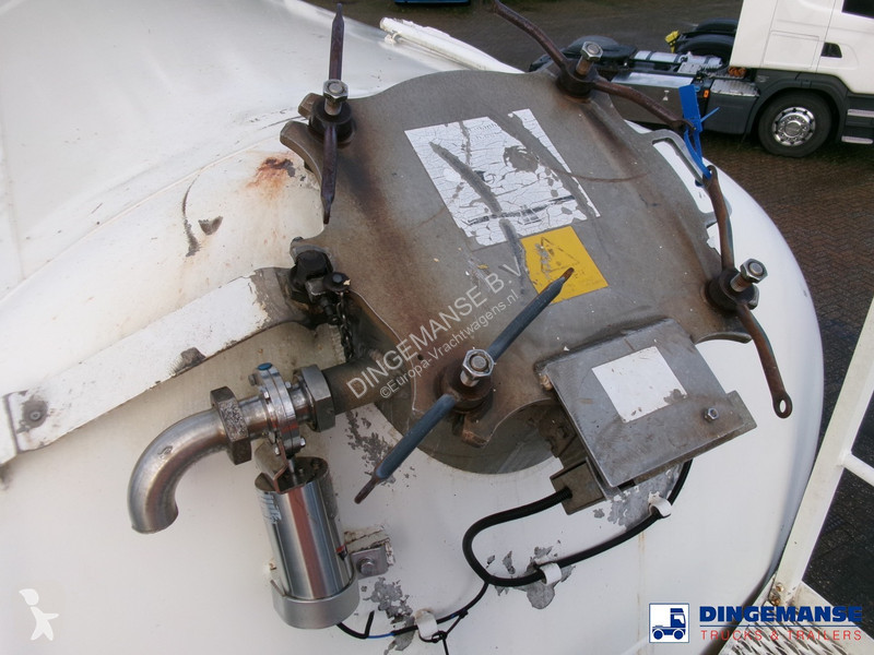 Semiremorca Feldbinder Powder tank alu 41 m3...