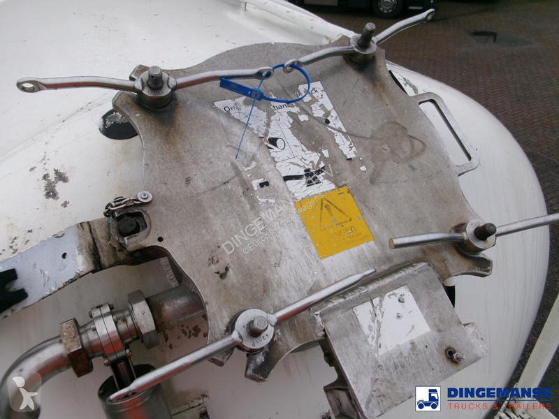 Semiremorca Feldbinder Powder tank alu 41 m3...