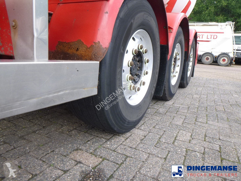 Semiremorca Clayton Gas tank steel 31.8 m3 (low...