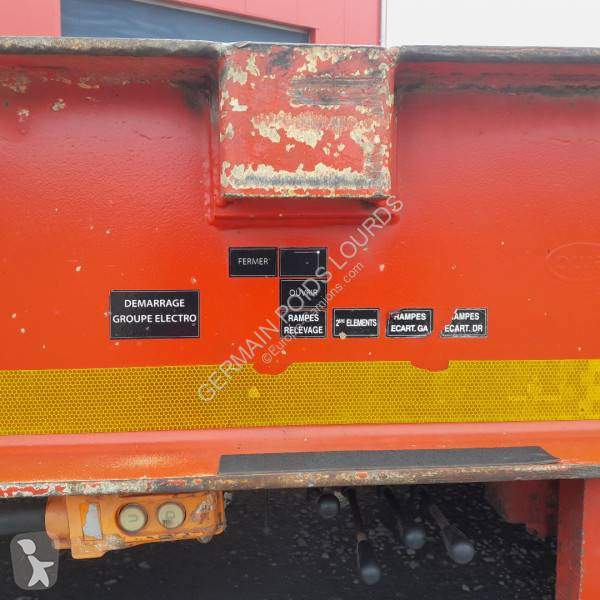 Semitrailer Louault 3 essieux porte engin