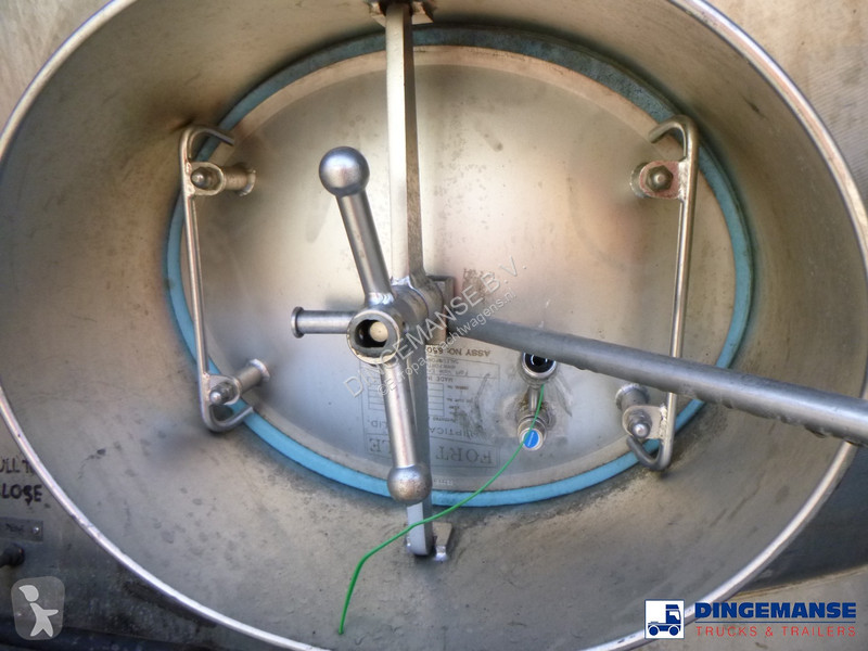 Semiremorca  Food tank inox 30 m3 / 1 comp + pump