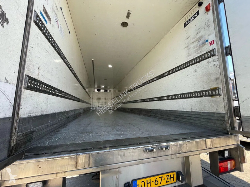 Semitrailer Pacton 11M 2 AS Carrier Vector 1800...