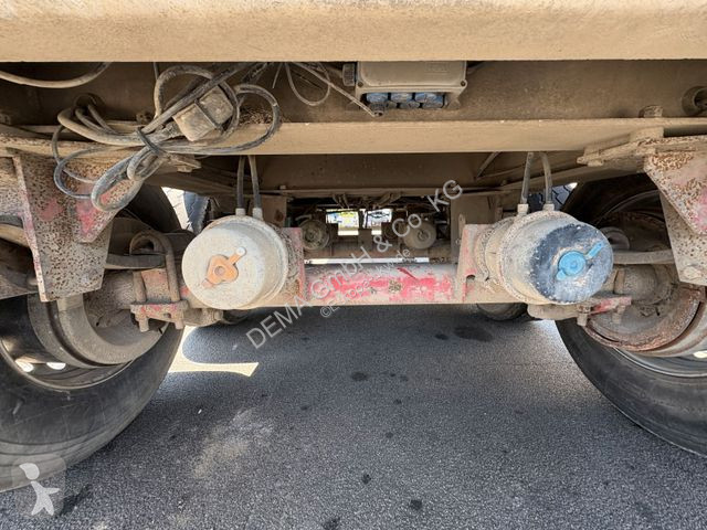 Semitrailer Benalu...