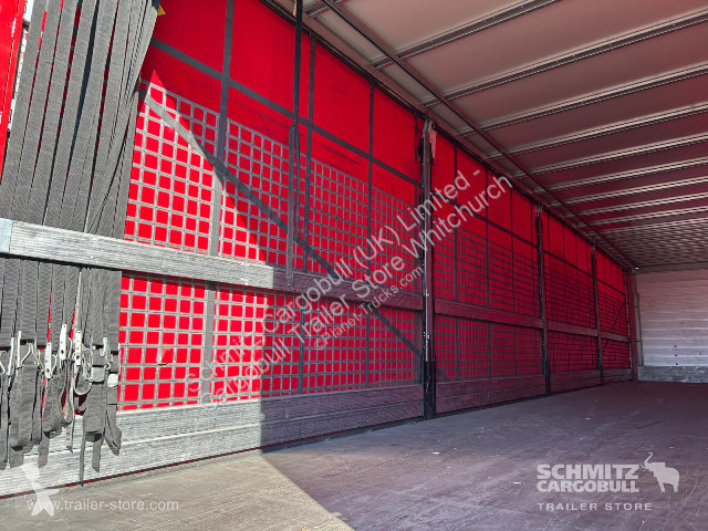 نصف مقطورة Schmitz Cargobull Curtainsider...