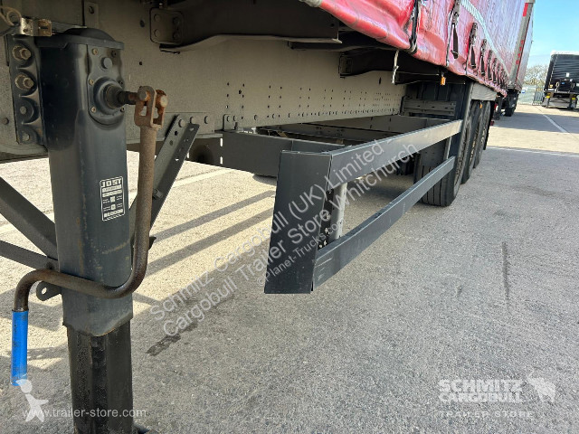 نصف مقطورة Schmitz Cargobull Curtainsider...