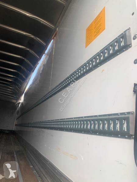 Semirimorchio Fruehauf Express Liner accidentée