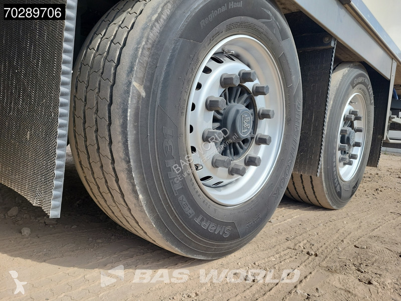 Semitrailer Chereau Thermoking SLXe 300 3 axles...