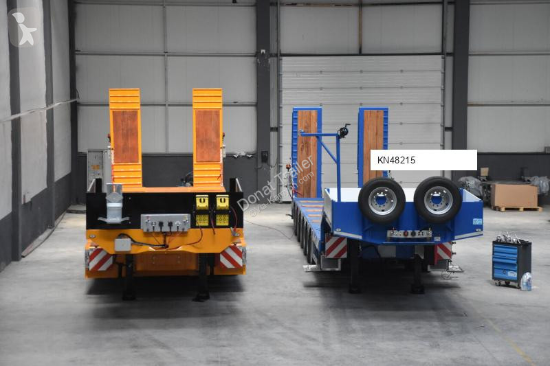 Donat 8 axle Heavy Duty lowbed with hydraulic...
