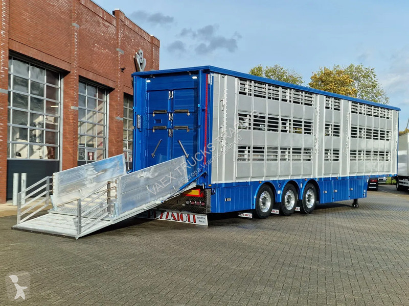 Náves Pezzaioli New 3 stock livestock trailer...