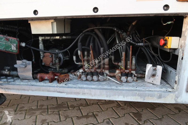 نصف مقطورة Pezzaioli SBA 32 - Cattle transport