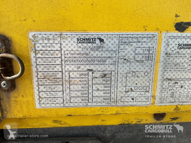 نصف مقطورة Schmitz Cargobull Curtainsider Mega
