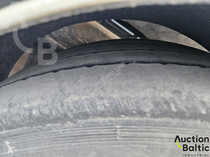 نصف مقطورة Burg BP012-24Z