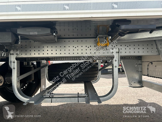 نصف مقطورة Schmitz Cargobull Reefer Standard