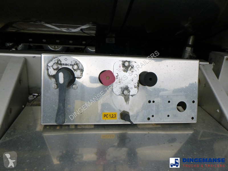Semi remorque LAG Chemical tank inox L4BH 32.5...