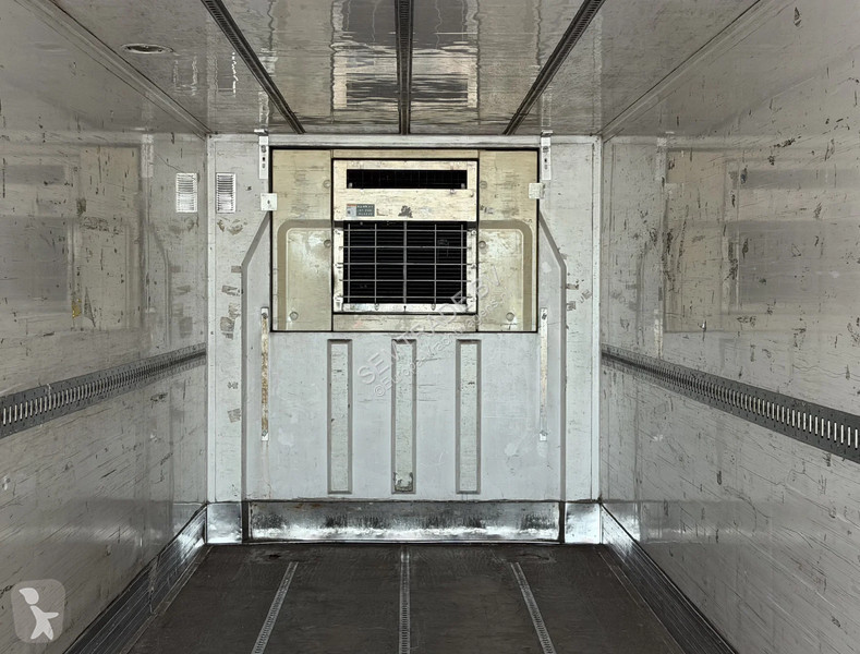 Напівпричіп Pacton SOR ISOLATED BOX CARRIER...