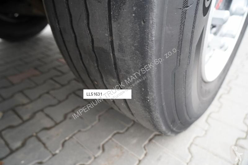 نصف مقطورة Schwarzmüller