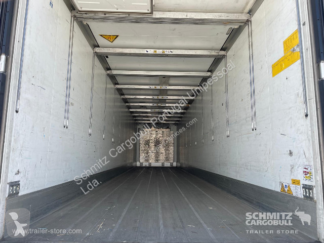 نصف مقطورة Schmitz Cargobull Semitrailer Reefer...