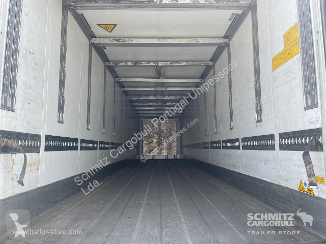 نصف مقطورة Schmitz Cargobull Semitrailer Reefer...