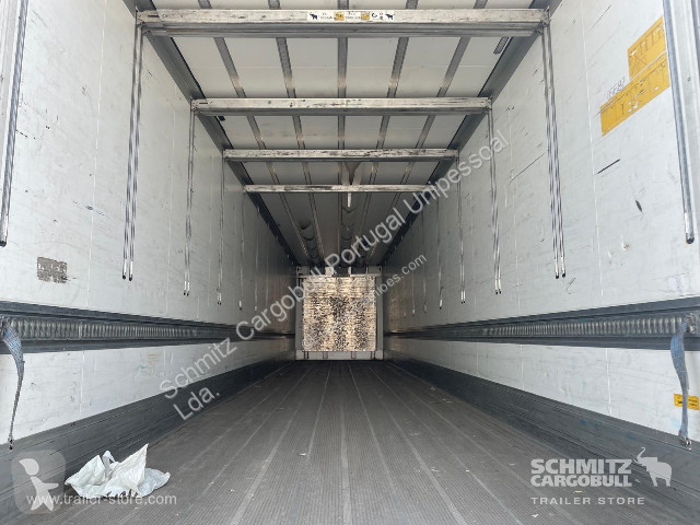 نصف مقطورة Schmitz Cargobull Semitrailer Reefer...